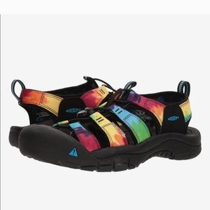 Keen size 5 water/hiking shoes